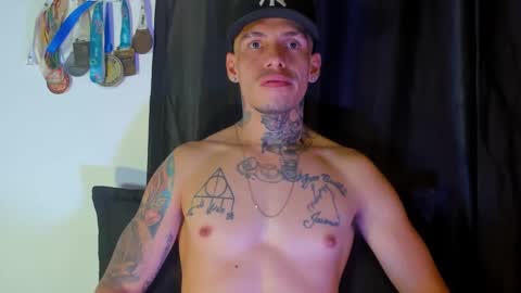 Snapshot of zyongarcia2020 chatting on 01.12.25 zyon garcia online show from 01.12.25