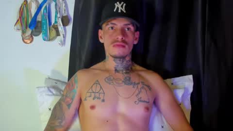 Snapshot of zyongarcia2020 chatting on 01.20.25 zyon garcia online show from 01.20.25