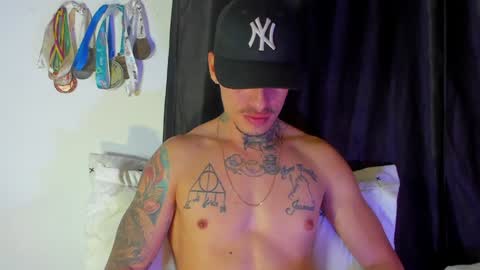 Snapshot of zyongarcia2020 chatting on 01.28.25 zyon garcia online show from 01.28.25