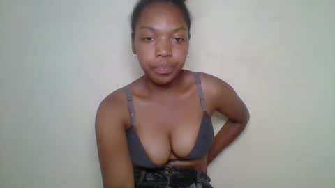 zyraelle_01 online show from 05.01.26