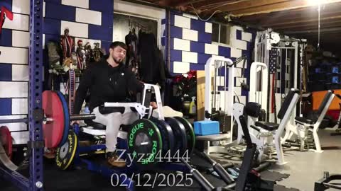 Snapshot of zyzz4444 chatting on 02.13.25 Greek God online show from 02.13.25