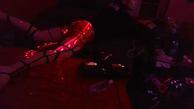 Snapshot of davidgntxxxxx chatting on 11.05.25 davidgntxxxxx online show from 11.05.25