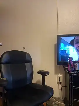 Snapshot of LacieStar chatting on 12.13.24 LacieStar online show from 12.13.24