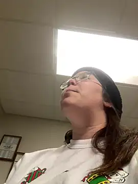 Snapshot of LacieStar chatting on 12.14.24 LacieStar online show from 12.14.24