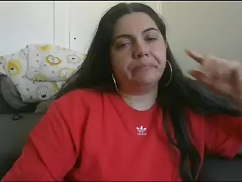 Snapshot of Squirtlady38 chatting on 02.05.25 Squirtlady38 online show from 02.05.25