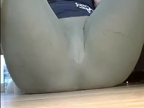 Snapshot of Squirtlady38 chatting on 02.17.25 Squirtlady38 online show from 02.17.25