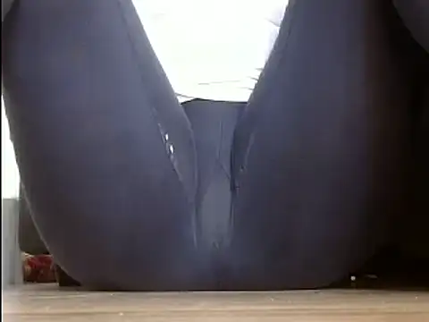 Snapshot of Squirtlady38 chatting on 02.21.25 Squirtlady38 online show from 02.21.25