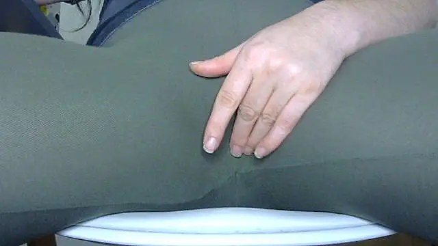 Snapshot of Squirtlady38 chatting on 11.09.25 Squirtlady38 online show from 11.09.25