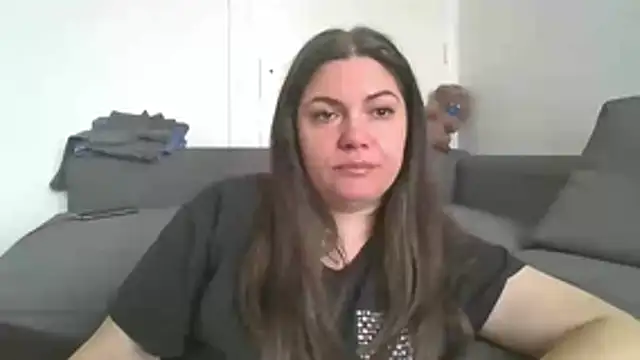 Snapshot of Squirtlady38 chatting on 11.18.25 Squirtlady38 online show from 11.18.25