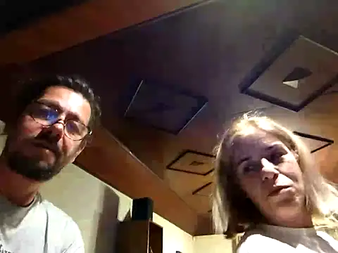 Snapshot of coolkasal chatting on 04.22.26 coolkasal online show from 04.22.26