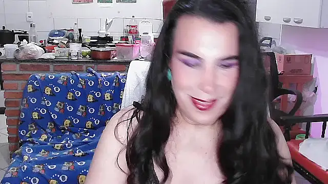 Snapshot of LauraVicttoria361215 chatting on 12.18.25 LauraVicttoria361215 online show from 12.18.25