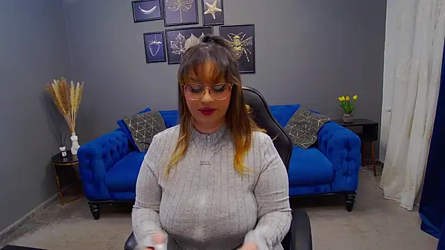 Katewalker  online show from 01.20.25