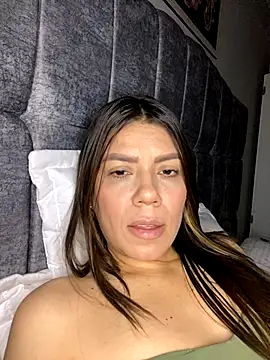 Snapshot of martina_contreras chatting on 10.30.25 martina contreras online show from 10.30.25