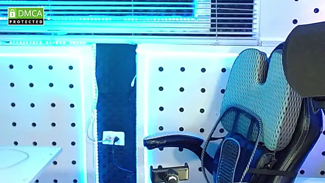 Darko0717 online show from 10.13.25