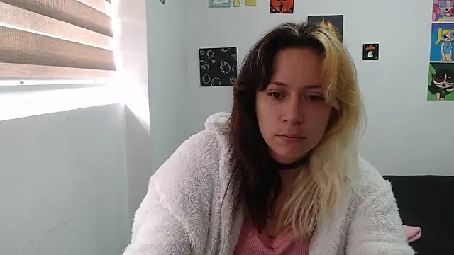 MommyMiaWs online show from 10.21.25