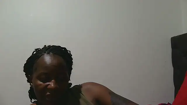 sluttylaura21 online show from 09.28.25