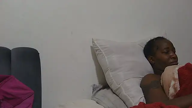 sluttylaura21 online show from 06.21.26