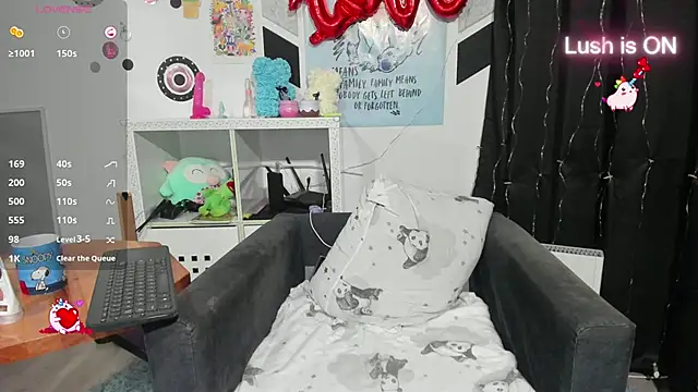 Snapshot of alexysgray chatting on 02.22.25 alexysgray online show from 02.22.25