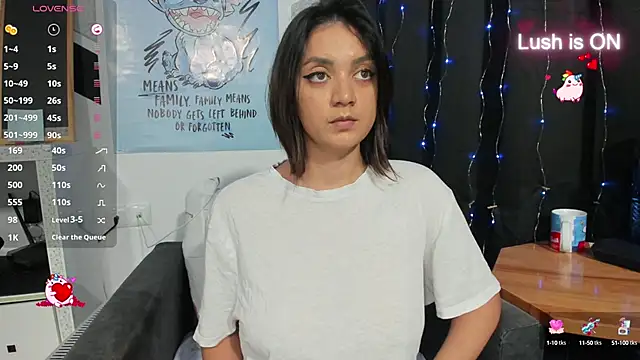 Snapshot of alexysgray chatting on 03.19.25 alexysgray online show from 03.19.25