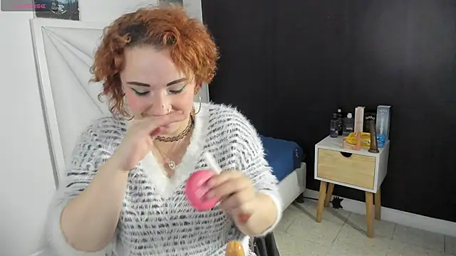 samanthaanderson  online show from 10.08.25