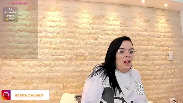 Snapshot of anette_cooper chatting on 11.20.25 anette cooper online show from 11.20.25