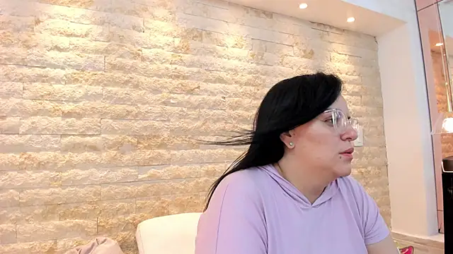 Snapshot of anette_cooper chatting on 11.26.25 anette cooper online show from 11.26.25