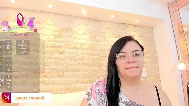 Snapshot of anette_cooper chatting on 12.03.25 anette cooper online show from 12.03.25