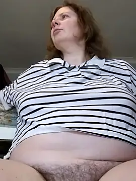 Snapshot of xxSexyBushLinnxx chatting on 01.13.26 xxSexyBushLinnxx online show from 01.13.26