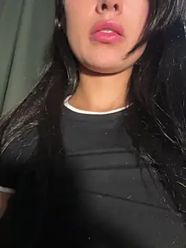 EvaMoet online show from 10.14.25