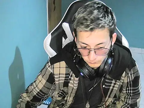 Snapshot of Jughead_16 chatting on 09.13.25 Jughead 16 online show from 09.13.25