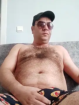 Snapshot of fraud705 chatting on 09.17.25 fraud705 online show from 09.17.25