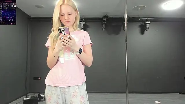 Masha 2002 online show from 05.20.26