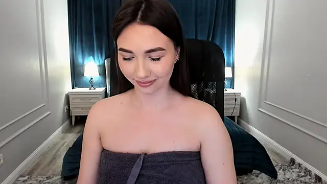 GracefulLook online show from 02.15.25