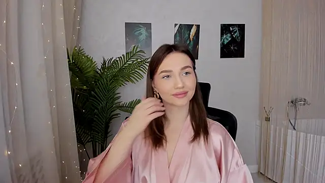 GracefulLook online show from 02.24.25