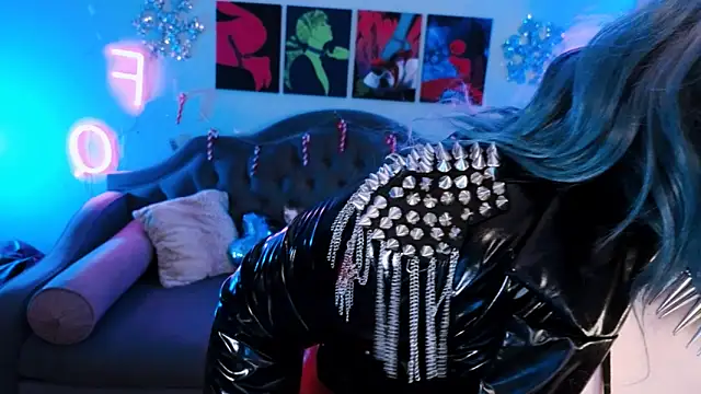 wickedxqueen online show from 12.29.24