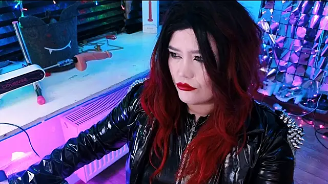 wickedxqueen online show from 02.18.25