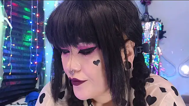 wickedxqueen online show from 03.04.25