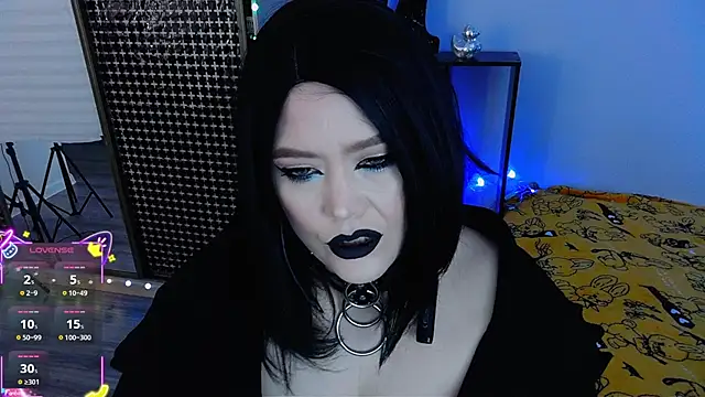 Snapshot of wickedxqueen chatting on 04.18.26 wickedxqueen online show from 04.18.26