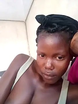 Snapshot of Slender-simple1 chatting on 11.27.25 Slender-simple1 online show from 11.27.25