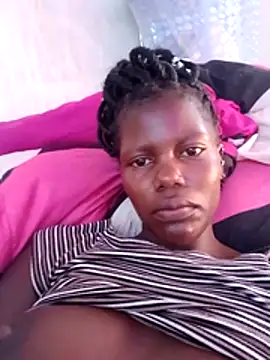 Snapshot of Slender-simple1 chatting on 12.15.25 Slender-simple1 online show from 12.15.25