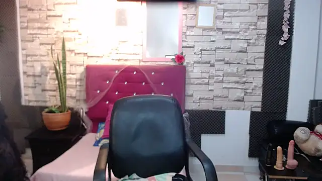 MarianaNight02 online show from 12.30.24