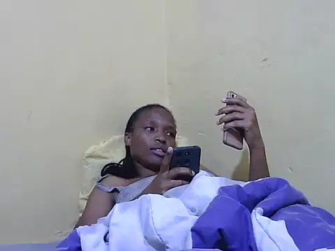 Smillie prety online show from 09.26.25