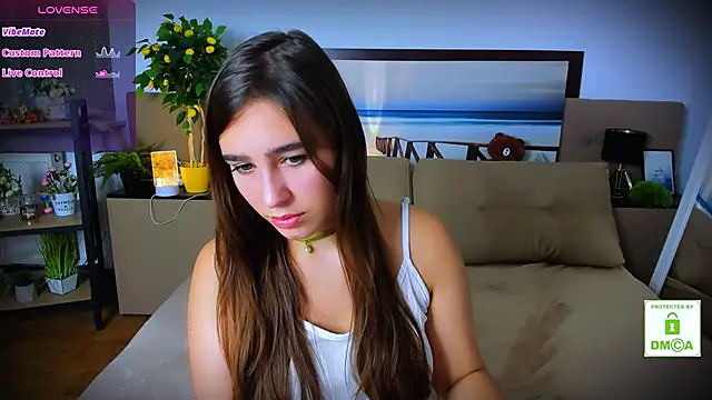 Snapshot of _Eliizabeth_ chatting on 10.24.25 Eliizabeth online show from 10.24.25