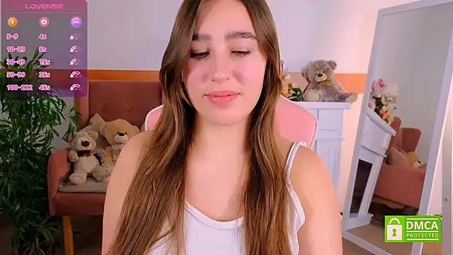 Snapshot of _Eliizabeth_ chatting on 10.29.25 Eliizabeth online show from 10.29.25