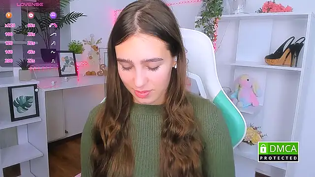 Snapshot of _Eliizabeth_ chatting on 11.03.25 Eliizabeth online show from 11.03.25