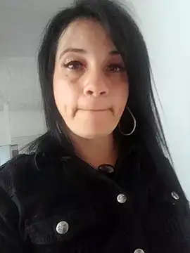 Snapshot of Analbigholes chatting on 12.14.24 Analbigholes online show from 12.14.24