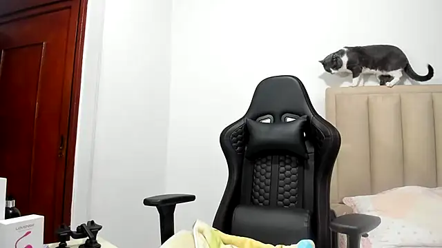 Chloemiller89 online show from 11.13.25