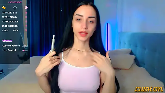 Snapshot of Kemi__Jordan chatting on 03.12.25 Kemi Jordan online show from 03.12.25