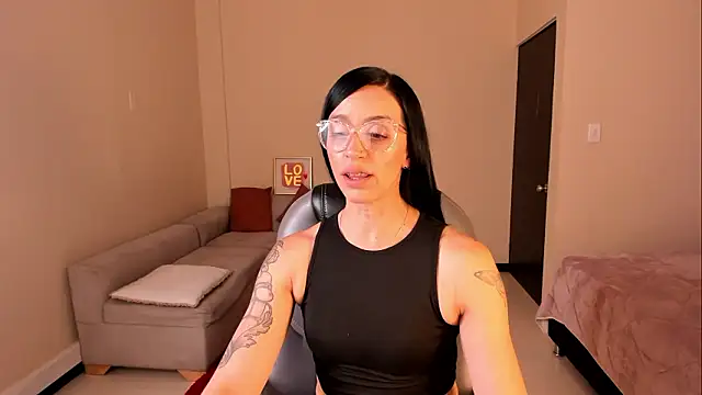 Kristen Garner online show from 03.07.26