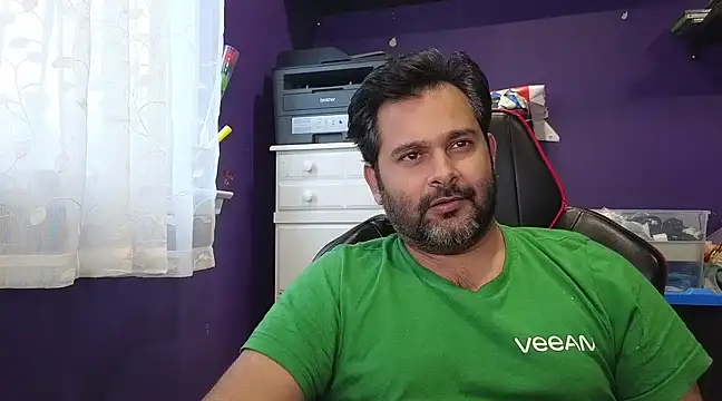 Snapshot of Sakhtlaundaz chatting on 12.02.24 Sakhtlaundaz online show from 12.02.24